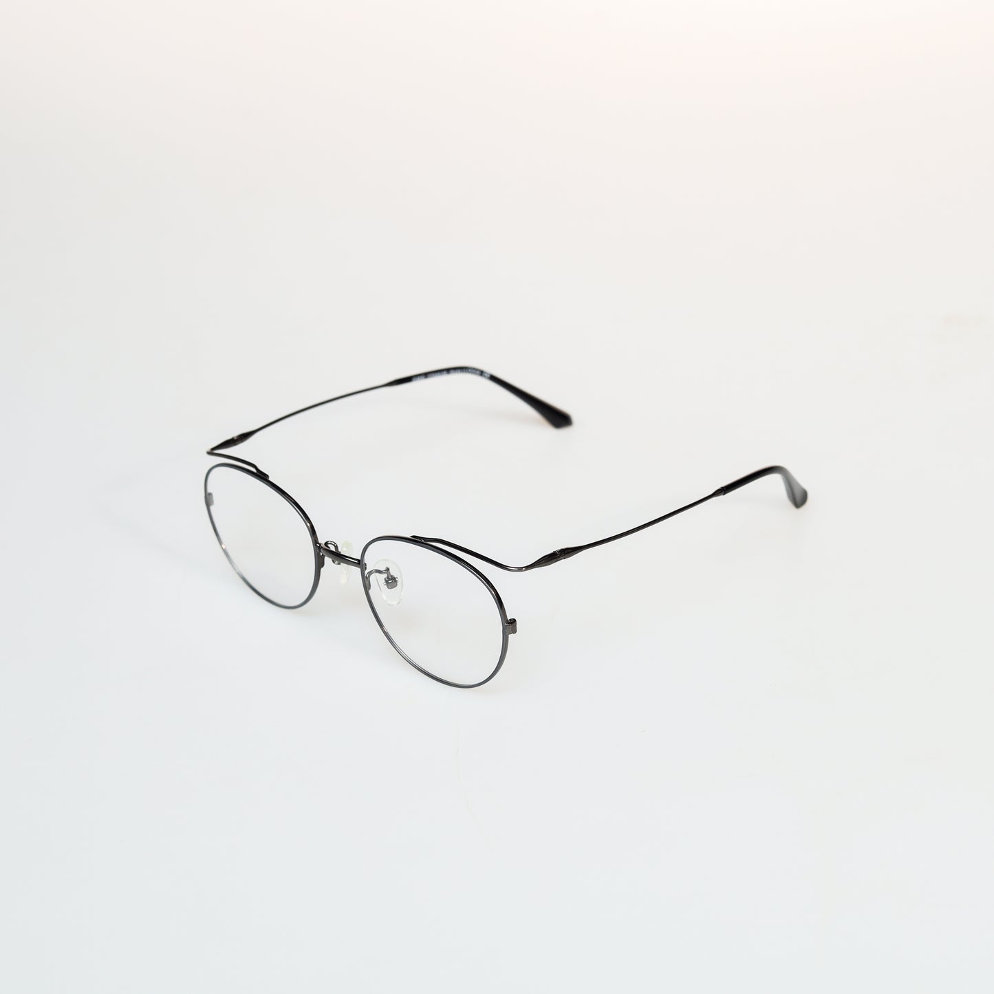 Luxury Full Frame Oval Titanium Optical Frame | GMGeyewear Coquelicot1 GO83T6004