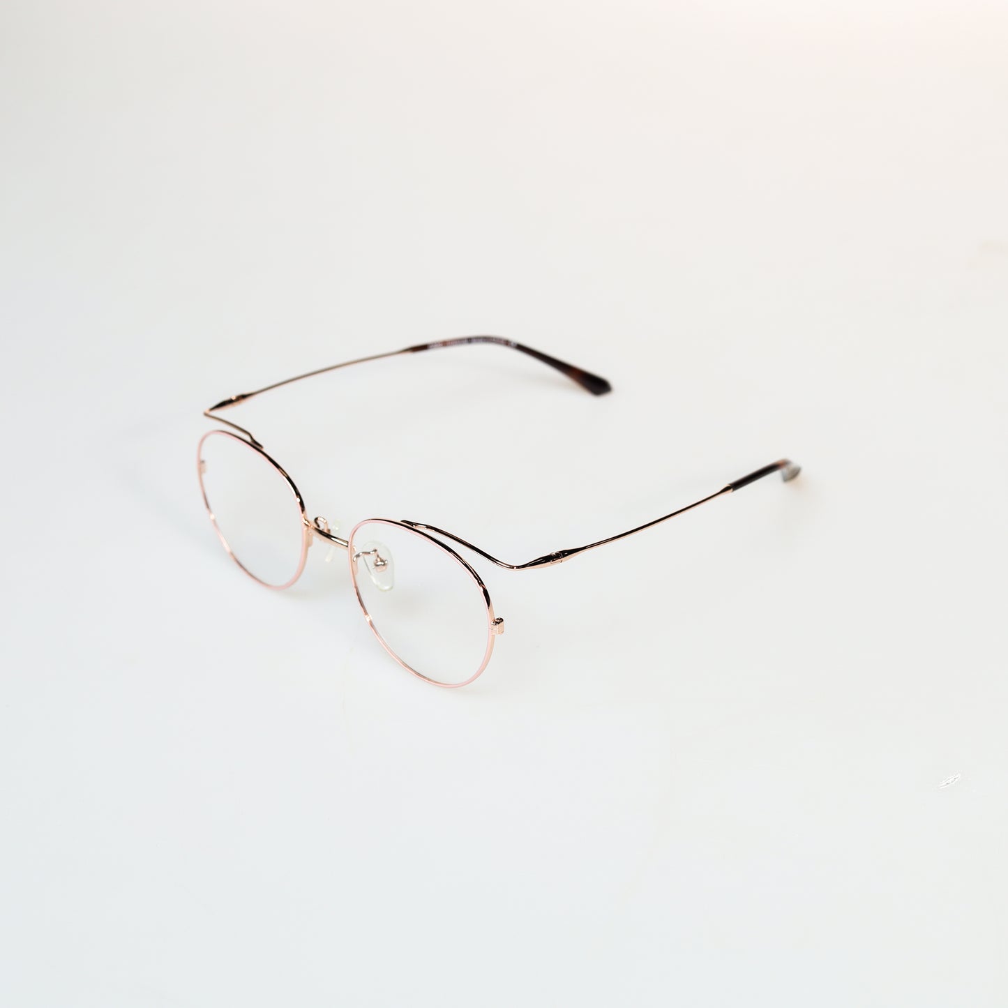 Luxury Full Frame Oval Titanium Optical Frame | GMGeyewear Coquelicot1 GO83T6005