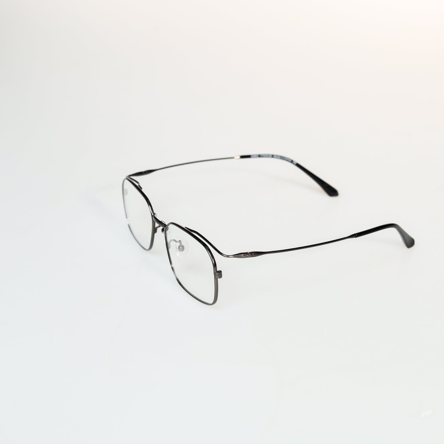 Luxury Full Frame Square Titanium Optical Frame | GMGeyewear tulipe 1 GO83T6012