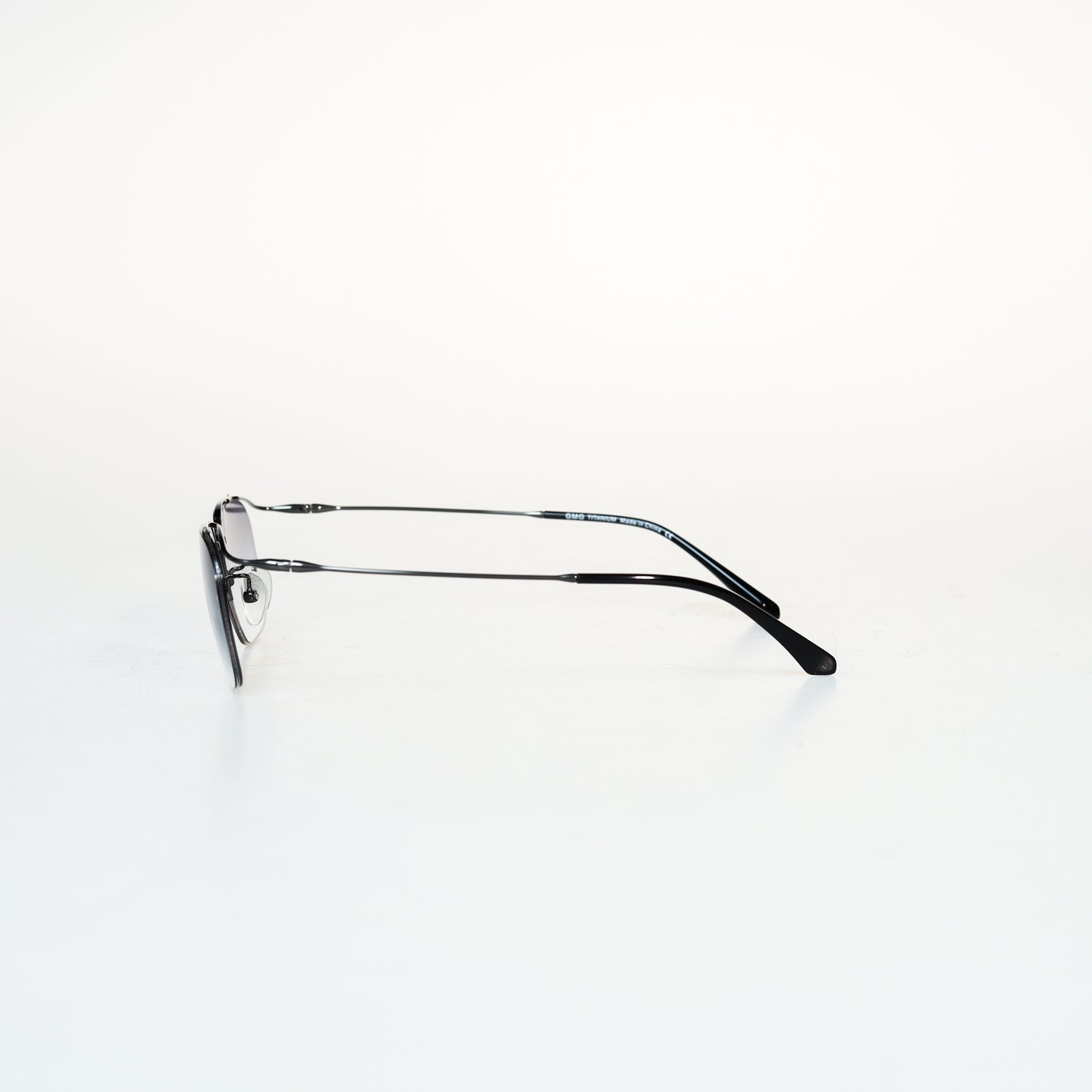 Simple Half Frame Square Titanium Sunglasses | GMGeyewear tulipe2 GS83T1039